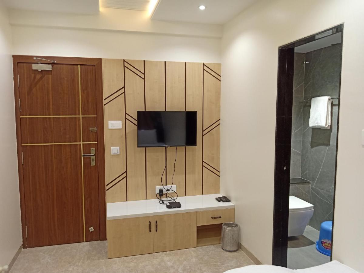 Hotel Suvarnam Residency Ahmednagar Kültér fotó