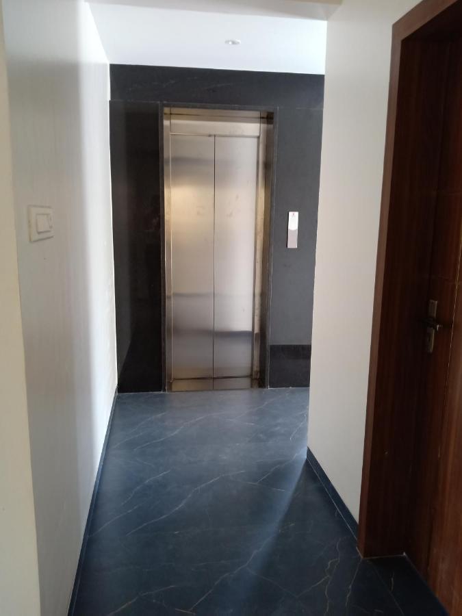 Hotel Suvarnam Residency Ahmednagar Kültér fotó