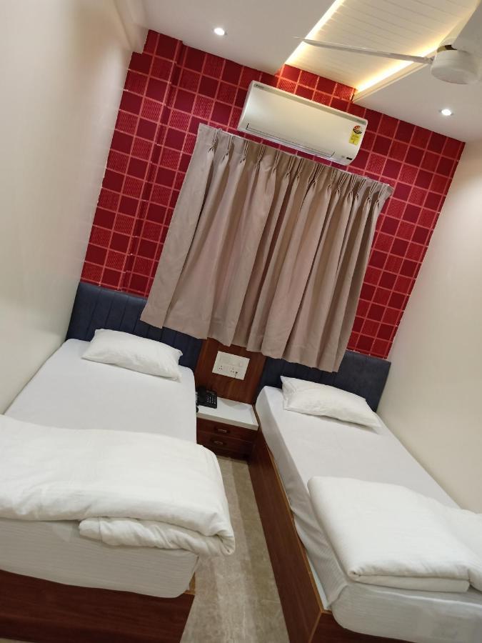 Hotel Suvarnam Residency Ahmednagar Kültér fotó